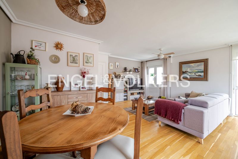 Foto abbbe1c1-61f7-4766-b981-853ab5143317. Duplex avec chauffage dans Urnieta