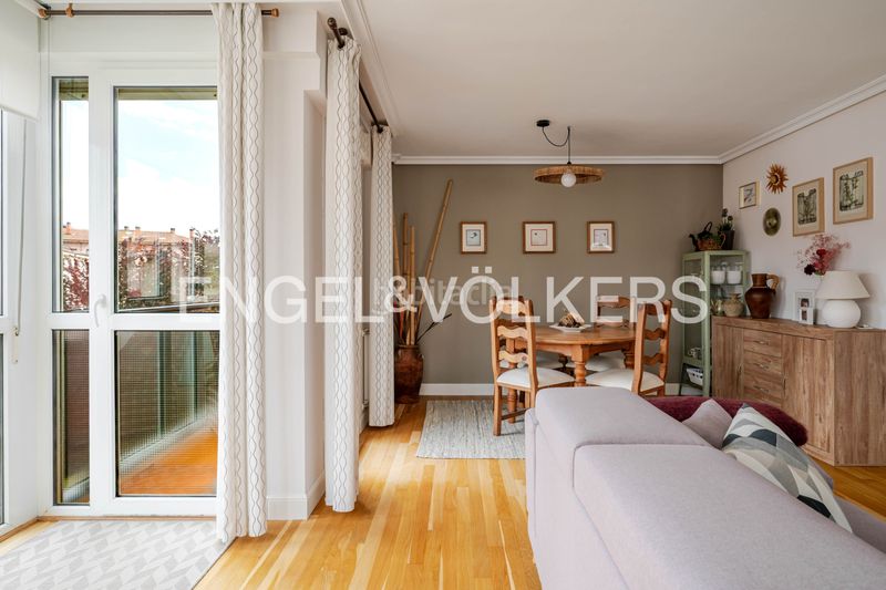 Foto bc7a32eb-54a2-40ad-9836-9ee52dbdcb23. Duplex avec chauffage dans Urnieta