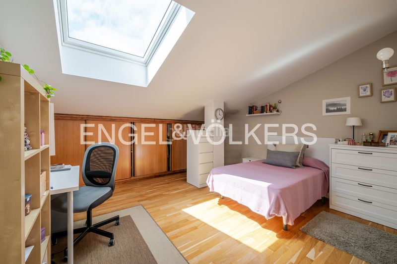 Foto d3dde856-2019-4e6d-94af-cb48db0a1536. Duplex avec chauffage dans Urnieta