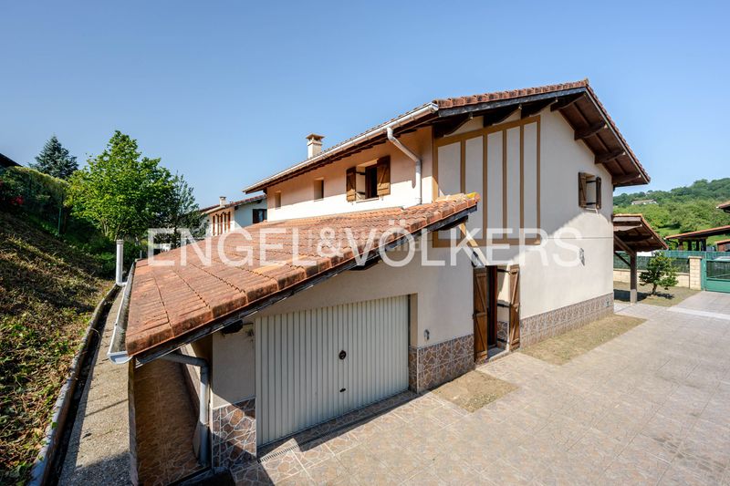 Foto 0be01048-ddce-470d-9b97-980075d6792d. Casa amb calefacció a Urnieta