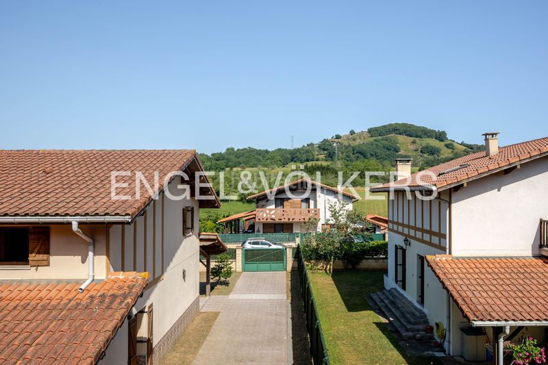 Foto f2047bf9-9bd7-4ec7-8c55-f7e137291de4. Casa amb calefacció a Urnieta