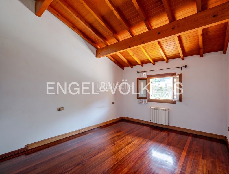 Foto f6bfd1c8-a170-46bd-86a0-002e79733e3b. Casa amb calefacció a Urnieta