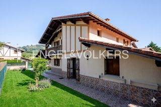 Casa  Langarda kalea. Amplio chalet unifamiliar a 5 minutos de san sebastián