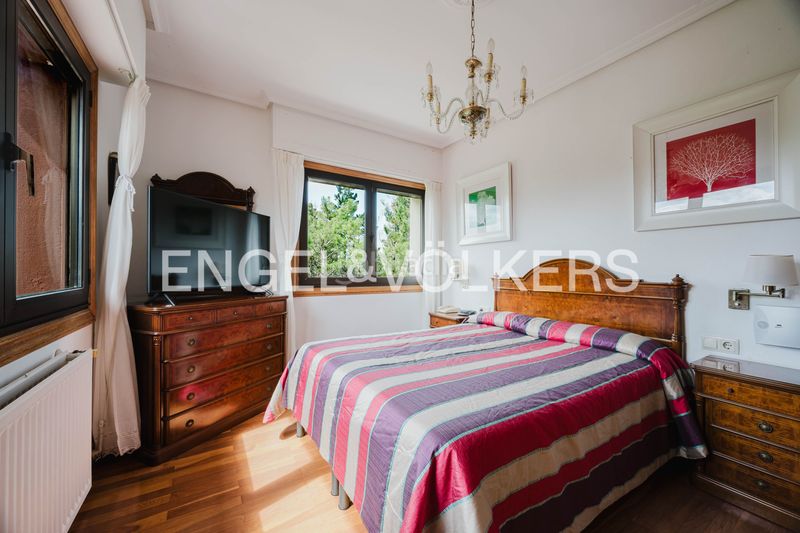 Foto 025cace5-a159-4873-8342-55d1637d51b2. Casa amb calefacció aparcament piscina a Loiola Donostia - San Sebastián