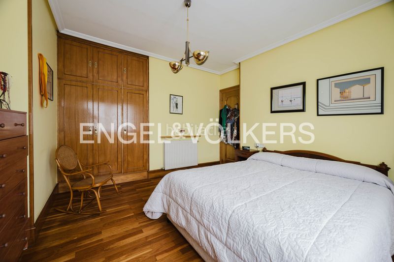 Foto 1ce622fe-cf1b-4e9b-b412-101b9d1c64a5. Casa amb calefacció aparcament piscina a Loiola Donostia - San Sebastián