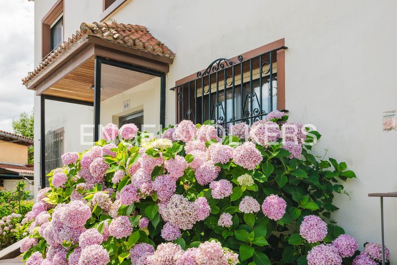 Foto 32abc7bd-1d47-4cd9-9682-5edae97e37c5. Casa amb calefacció aparcament piscina a Loiola Donostia - San Sebastián