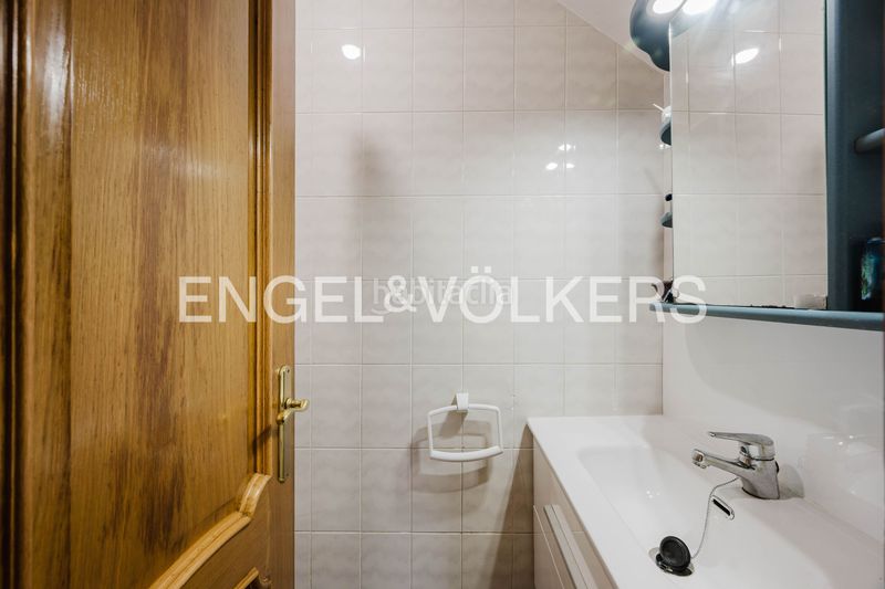 Foto 3d57abe4-afd8-4ab2-95dd-8dc827f59897. Casa amb calefacció aparcament piscina a Loiola Donostia - San Sebastián