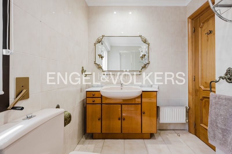 Foto 5252666a-d9a2-485c-9078-0ec5db3daed4. Casa amb calefacció aparcament piscina a Loiola Donostia - San Sebastián