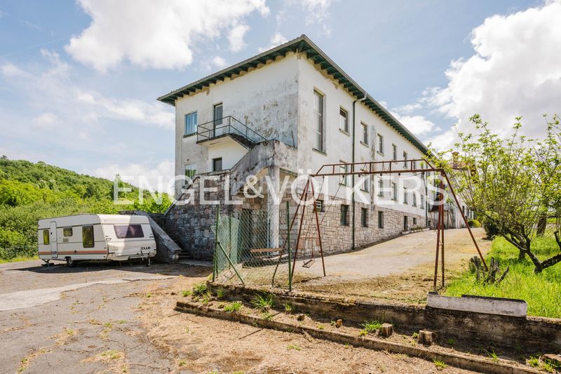 Foto 5e56ddfb-e604-4592-a05d-868ff992fe65. Casa amb calefacció aparcament piscina a Loiola Donostia - San Sebastián