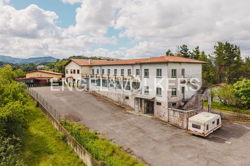 Foto 700839b9-c387-43d4-bdbe-f60e4ef90ca9. Casa amb calefacció aparcament piscina a Loiola Donostia - San Sebastián