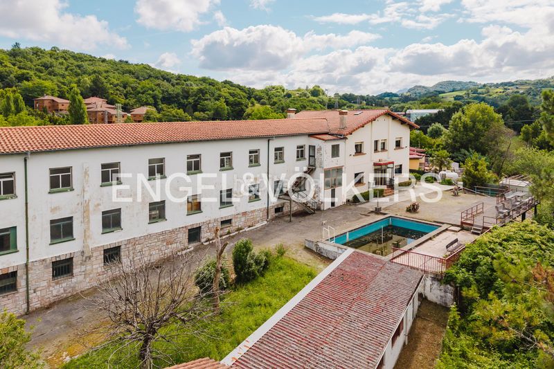 Foto 7188b2ba-91ec-483b-a889-17d0eb5a108b. Casa amb calefacció aparcament piscina a Loiola Donostia - San Sebastián