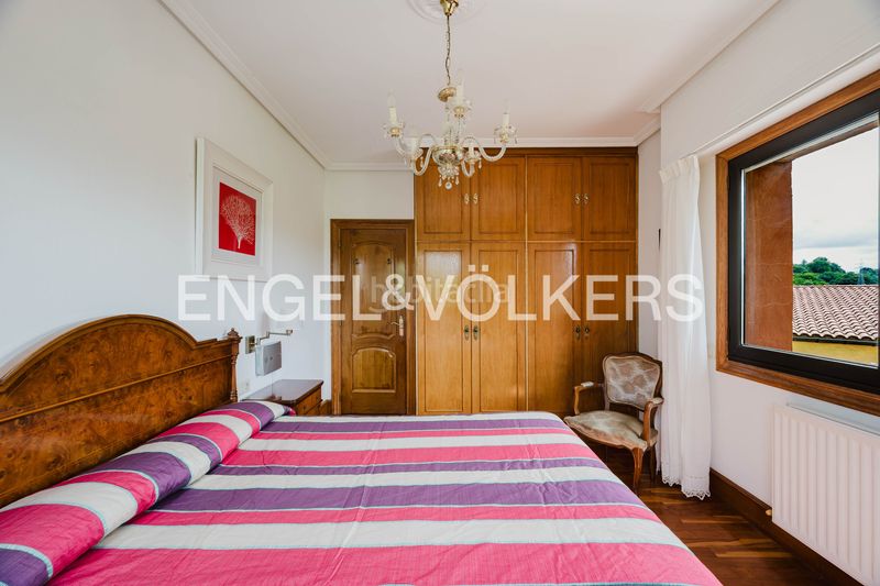 Foto 8f109c23-f590-4b2b-bb1b-e2781ad746af. Casa amb calefacció aparcament piscina a Loiola Donostia - San Sebastián