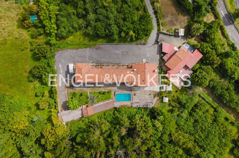 Foto dd4ab967-772f-4873-87dd-2b56f5b8fb99. Casa amb calefacció aparcament piscina a Loiola Donostia - San Sebastián