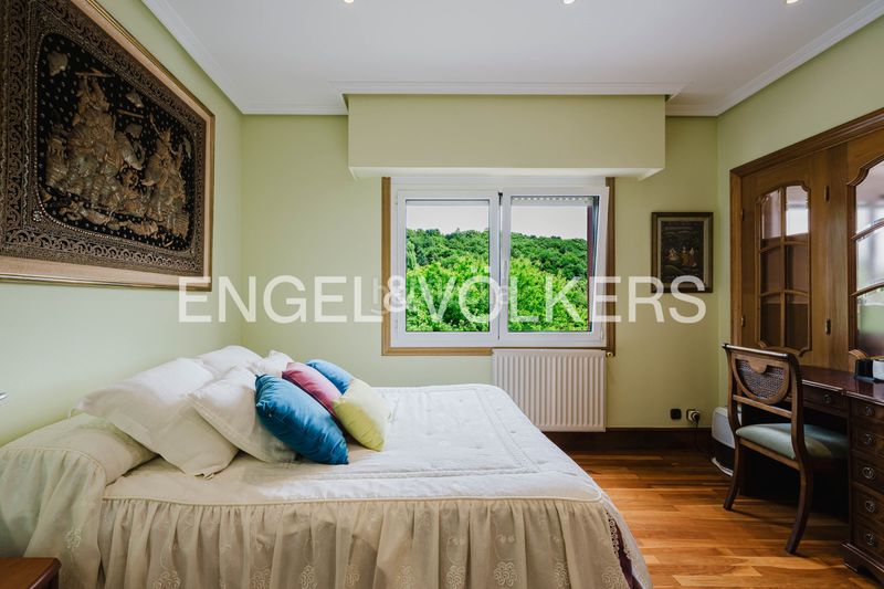 Foto df51d739-4b71-4706-acce-677d4a92c78d. Casa amb calefacció aparcament piscina a Loiola Donostia - San Sebastián