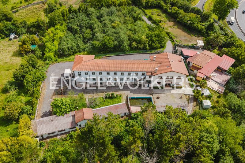 Foto e1e193bb-d349-4100-95f3-4a037f61f43d. Casa amb calefacció aparcament piscina a Loiola Donostia - San Sebastián