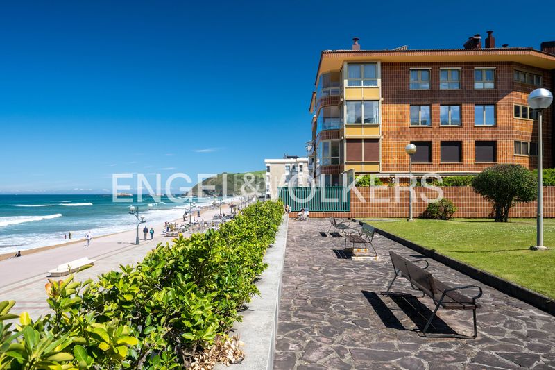 Foto c9e6fe77-e7d7-44d5-be7c-b7bad2ec3e16. Pis amb calefacció aparcament piscina a Zarautz