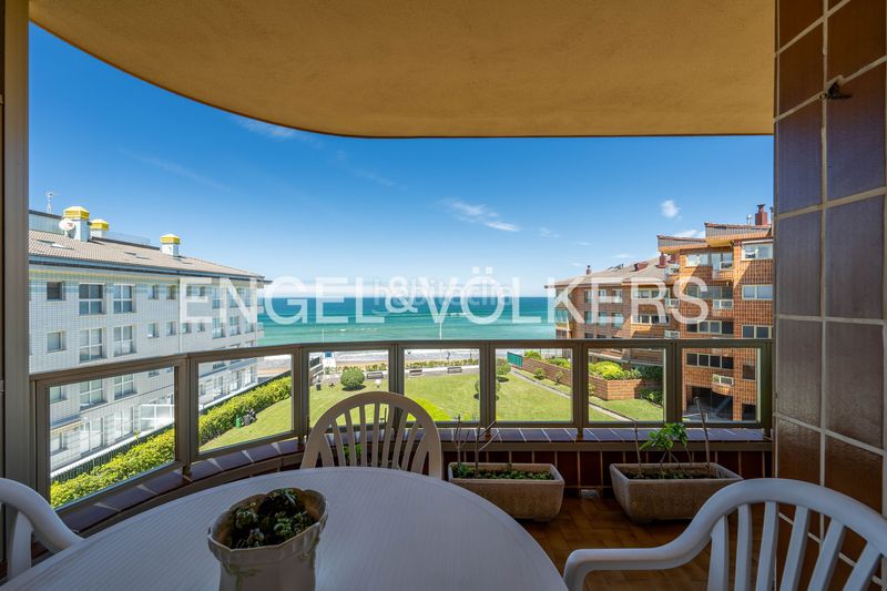 Foto cd0d4a7c-ea56-454e-9672-d83a329e36ee. Pis amb calefacció aparcament piscina a Zarautz