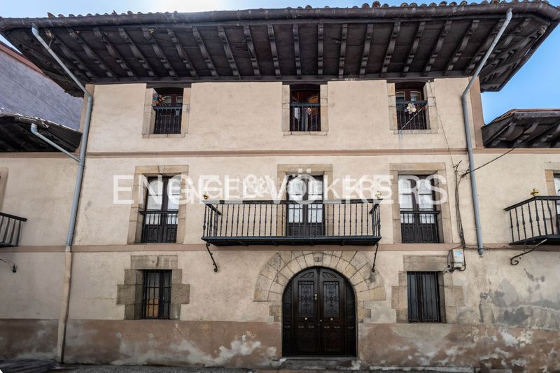 Foto 43abaf58-8b81-4f78-87a9-d5656c48971b. Casa amb calefacció aparcament a Oñati