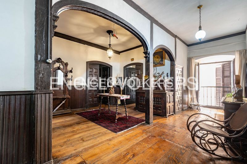 Foto dea6d9fb-f852-4828-9b5d-d2d63ff5642c. Casa amb calefacció aparcament a Oñati
