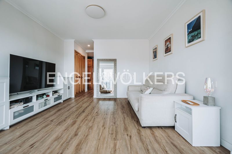 Foto a831f21d-f6be-438e-be9f-a77fd3e0a22a. Estudi amb calefacció aparcament piscina a Zarautz