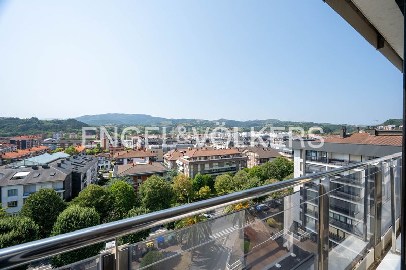 Foto ecdb64e4-5730-480a-bf93-94991bbcbe46. Estudi amb calefacció aparcament piscina a Zarautz