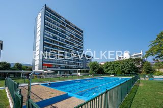 Estudi  Nafarroa kalea. Estudio en la prestigiosa urbanización euromar, a un paso de la