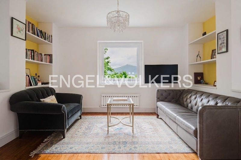 Foto ee385e30-e413-4207-90c5-fc9ddd04f106. Casa con riscaldamento parcheggio piscina in Andoain