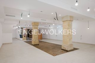 Lloguer Apartament  Urbieta kalea. Local en alquiler con licencia de restaurante.