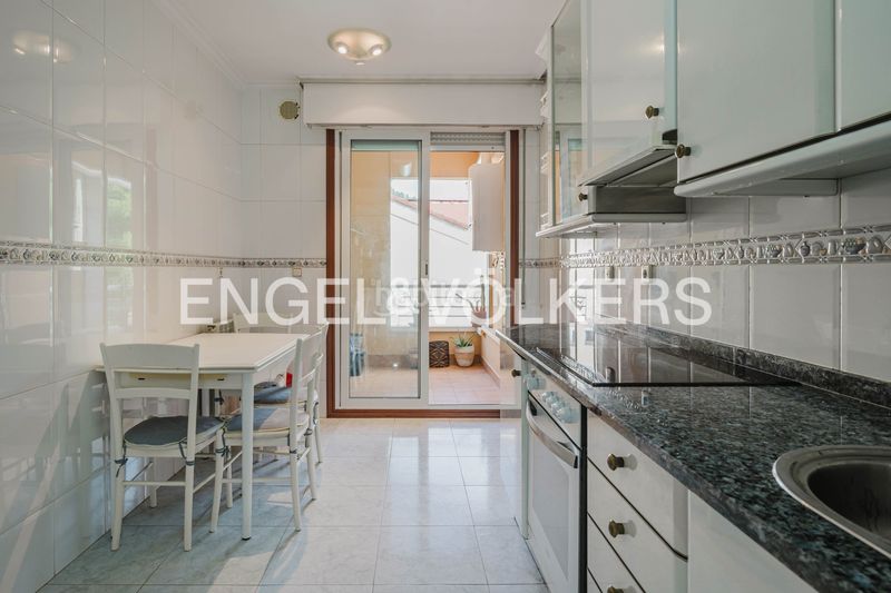 Foto 60cba473-91c2-49e2-bb2c-7c3365dcca2b. Flat with heating parking in Eibar