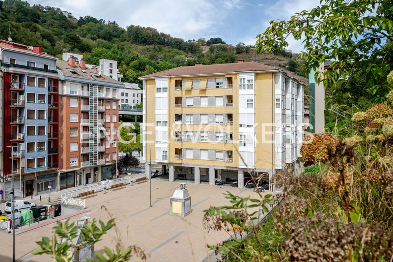 Foto 921faa82-7630-4d24-bc1a-2162fecf8336. Flat with heating parking in Eibar