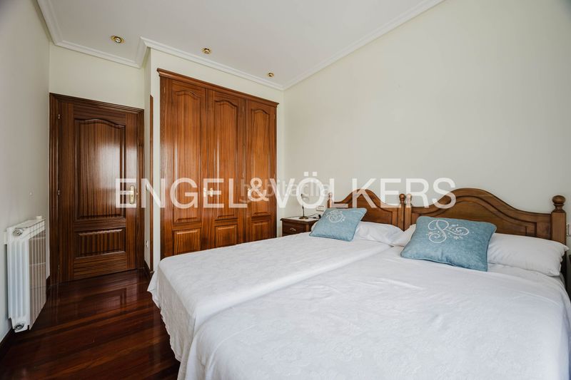 Foto be12887b-03a9-434c-b324-e8f63efa2f7d. Flat with heating parking in Eibar