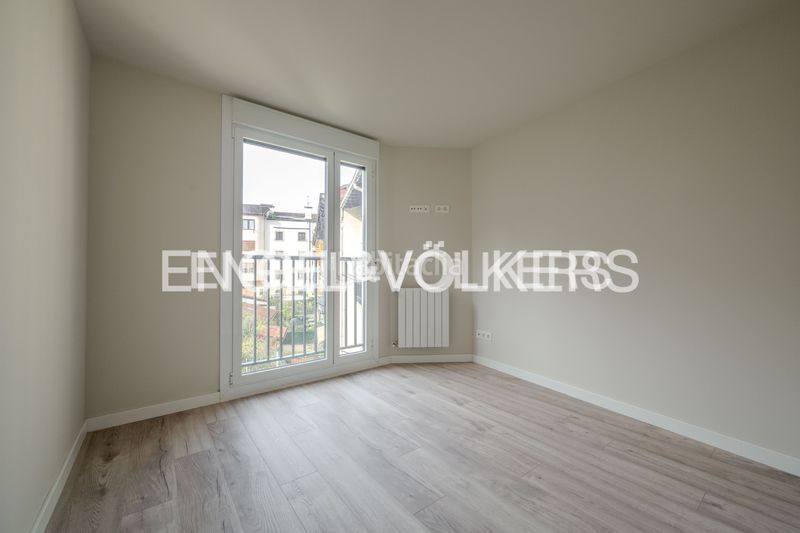 Foto 413ddbdb-6865-451f-bf6d-81a96acaa10a. Duplex avec chauffage dans Centro - Mendibil - Santiago Irun