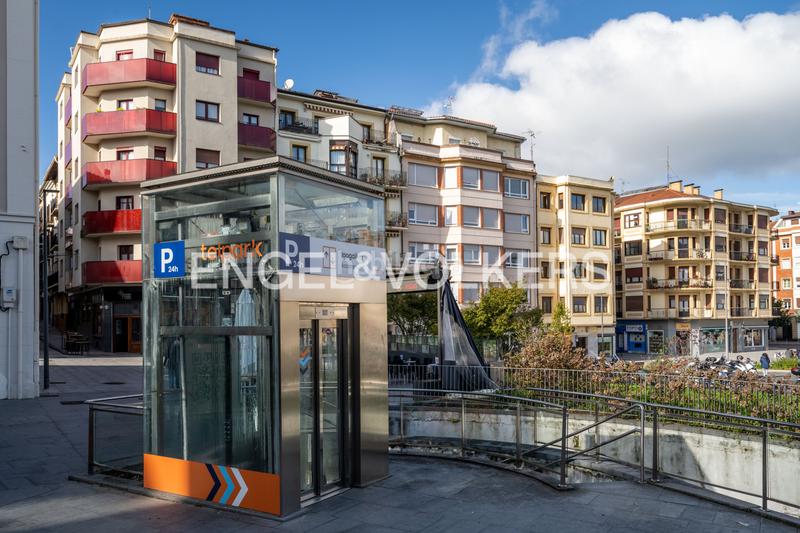 Foto 5d177a02-89fb-4a93-8d69-5070924b1ec5. Dúplex magnífico ático dúplex en el corazón de irún en Irun