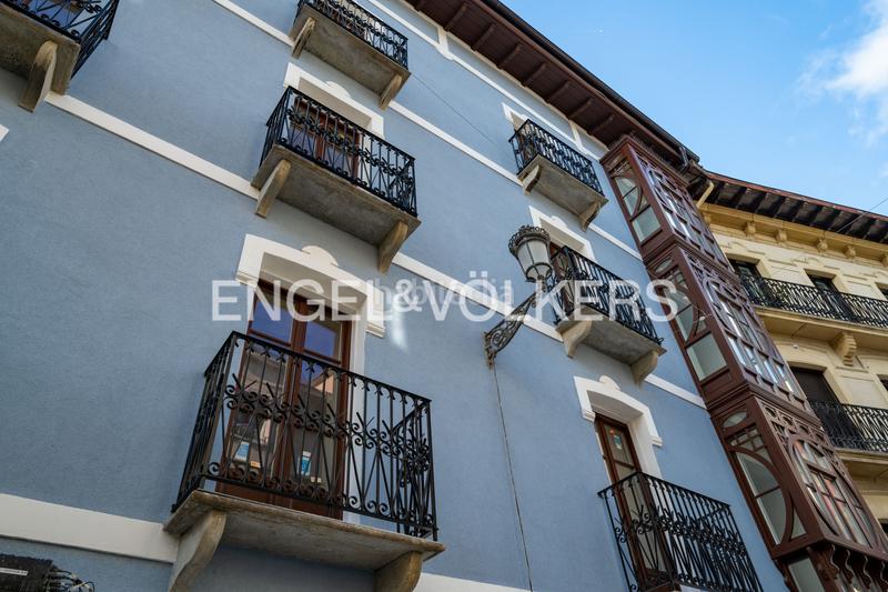 Foto 7a9a2796-6a3f-4081-b364-6a43eb92eb6f. Dúplex magnífico ático dúplex en el corazón de irún en Irun