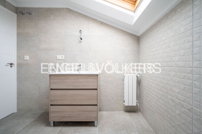 Foto c8521bed-5e31-4c81-9fd7-c1d2202cb689. Duplex avec chauffage dans Centro - Mendibil - Santiago Irun