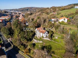 Masia a Martutene. Majestuoso palacete con vistas panorámicas al valle en martutene