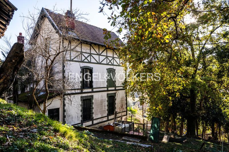 Foto 096d7119-3521-4ac3-8a90-a3c6765f3bb3. Masía majestuoso palacete con vistas panorámicas al valle en Martutene, san sebastián. en Donostia - San Sebastián