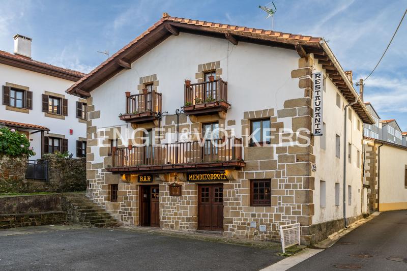 Foto 24b9f9b9-8ce1-4b9b-b812-0236e4dbaea3. Casa con riscaldamento parcheggio in Igeldo Donostia - San Sebastián