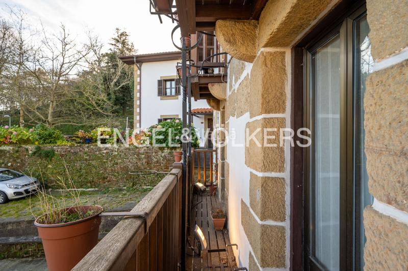 Foto 88873306-bd2d-4117-acec-81e9a54d2474. Casa con riscaldamento parcheggio in Igeldo Donostia - San Sebastián