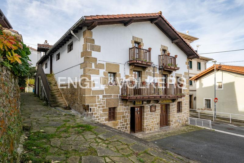 Foto a4e513f7-c238-4162-818b-9553dc4d6fe6. Casa con riscaldamento parcheggio in Igeldo Donostia - San Sebastián