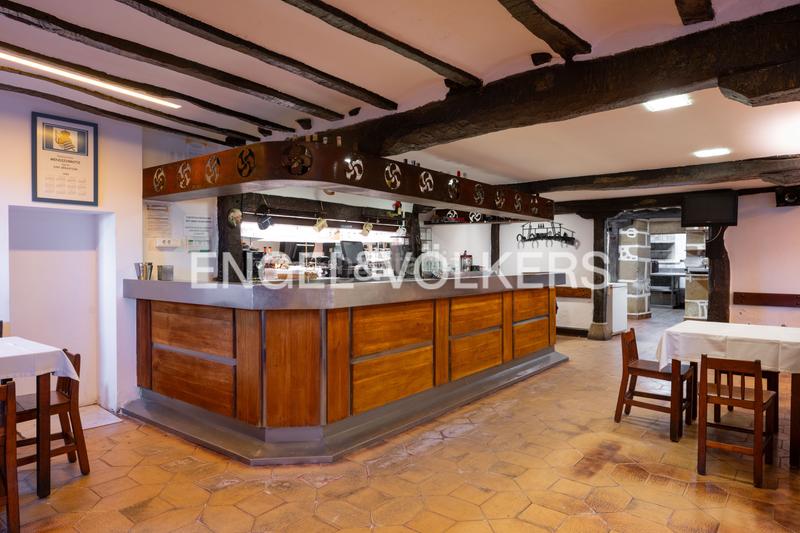 Foto f681237d-9c81-46ae-92db-e85962cb2e64. Casa con riscaldamento parcheggio in Igeldo Donostia - San Sebastián