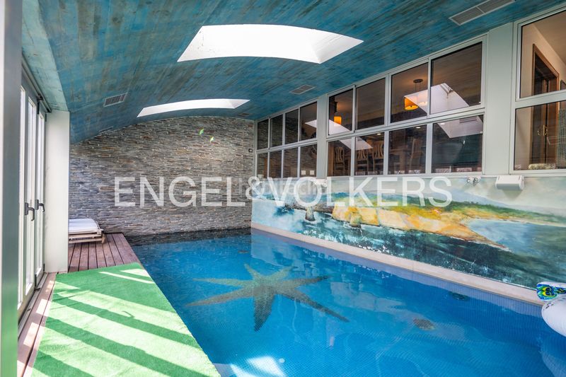 Foto ba3735e6-bae5-4964-9618-c61cc429a336. Masia amb calefacció aparcament piscina a Olaberria