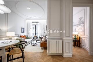 Apartament  Autonomía. Elegancia belle époque apartamento de lujo a estrenar en plaza e