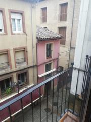 Studio  Calle albornoz. Apartamento en calle laurel