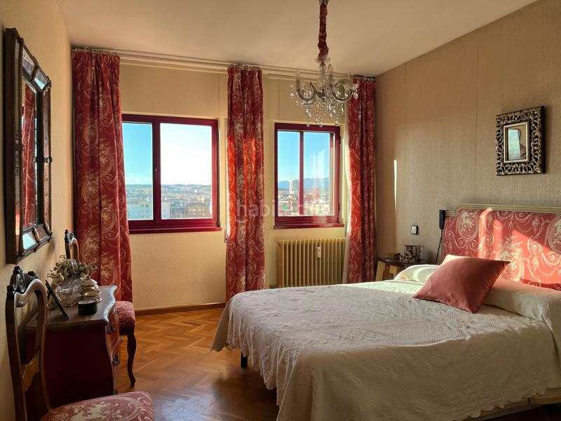 Foto 905404ba-b8b3-4b15-a920-af00a76cd294. Dachwohnung mit heizung parking in Gran Via Logroño