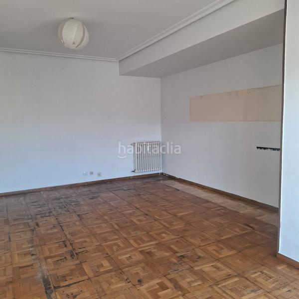 Foto 7d63b3a5-1d25-4309-8a45-1fc6d7b037c6. Pis amb calefacció a Jesuitas Logroño