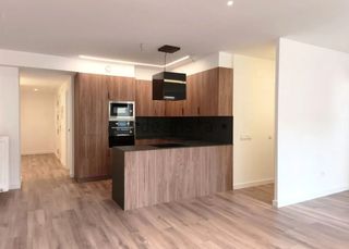 Apartament  Avenida de la paz. Apartamento reformado centro