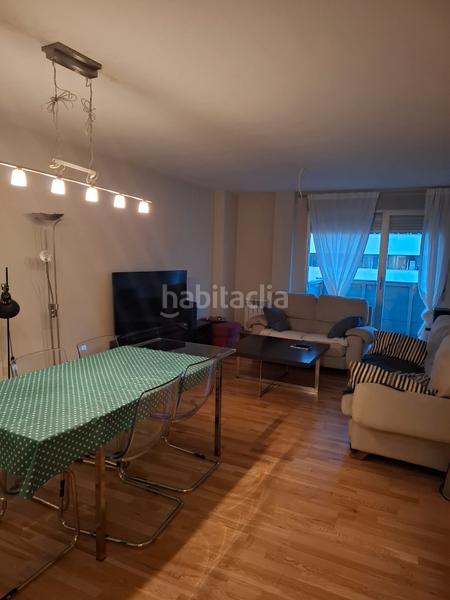 Foto f1ca25f1-f000-4374-bd75-10e26350030d. Piso en avenida zaragoza 3 piso Los Lirios en Los Lirios Logroño