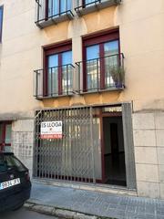 Location Local commercial  Avinguda valència. Local en la zona de la torreta