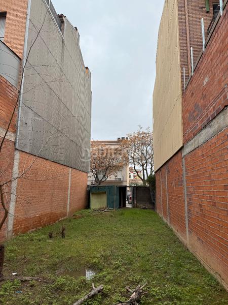 Foto 41c0970e-ca0e-4477-86d2-714fd37a08d6. Terreno residenziale in carrer girona 62 in Franqueses del Vallès (Les)